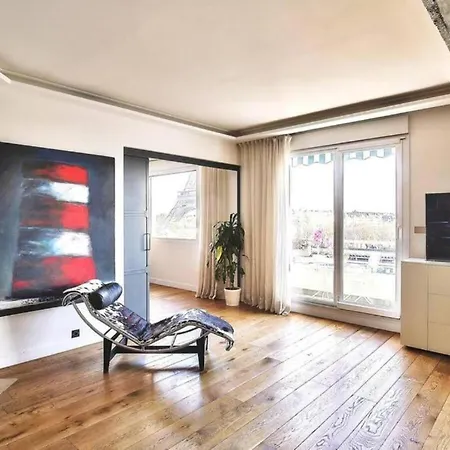 1618 - Amazing View Eiffel Tower Apartment
